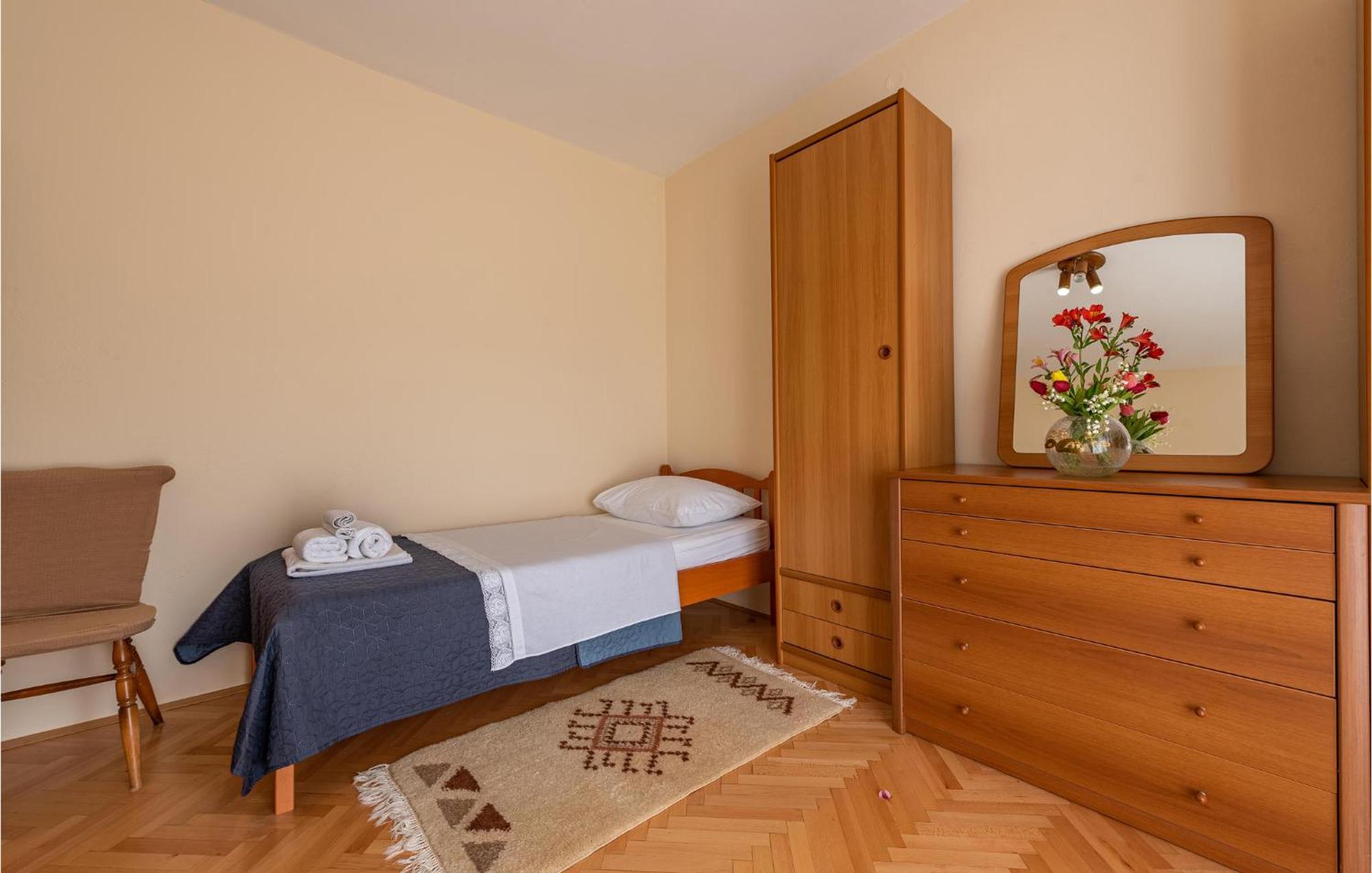 Cozy Apartment In Zadar With Wifi Exterior photo