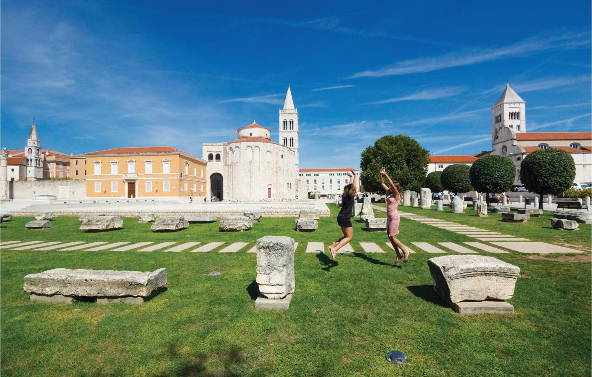 Cozy Apartment In Zadar With Wifi Exterior photo