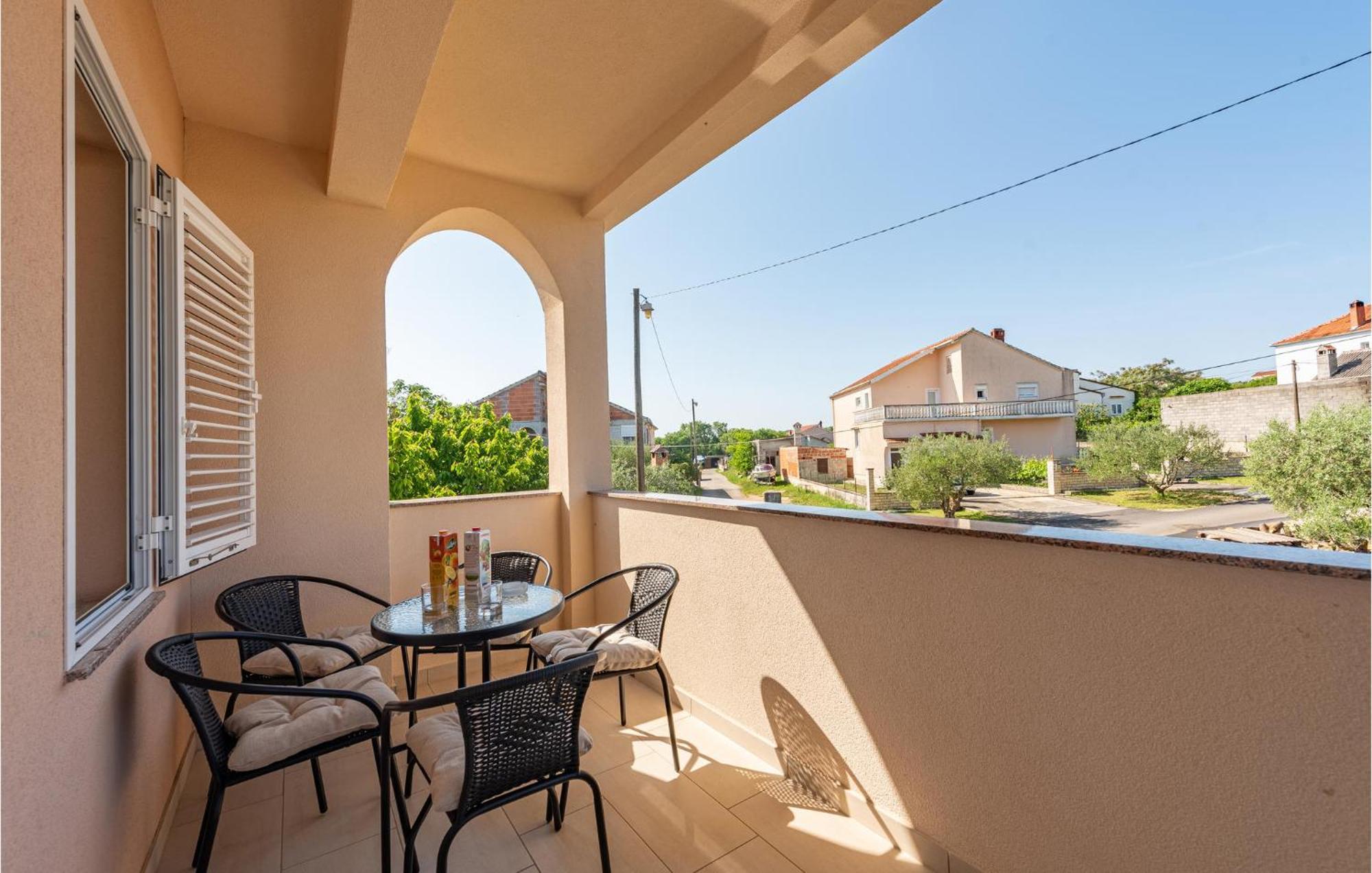 Cozy Apartment In Zadar With Wifi Exterior photo